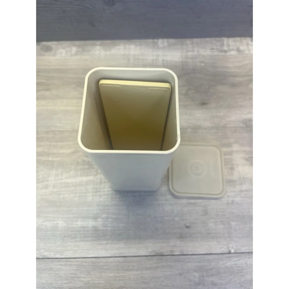 Vtg TUPPERWARE 1827 Cheese Butter Cracker Keeper w/Tray 1828 & Clear Lid 1829